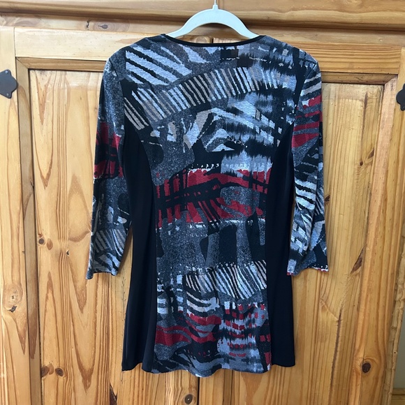 Libra Women's Shirt Top Black Red White Zipper Accent Stitching Size Small - Picture 2 of 5